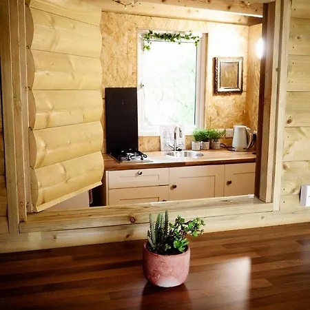 Кемпинг Little House On Baraghy *